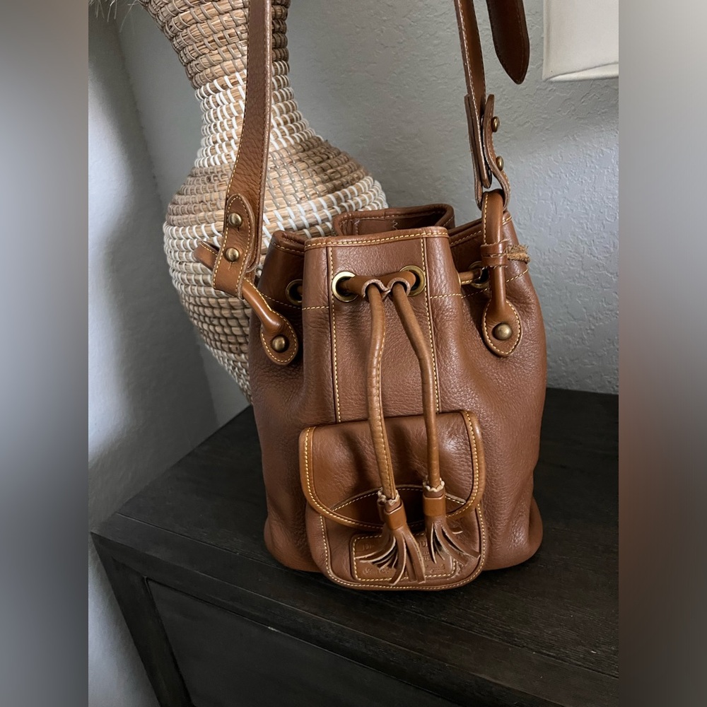 Vintage Dooney & Bourke leather bucket bag